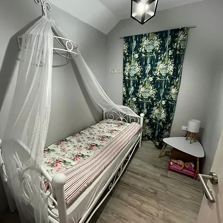 Apartamento Jana 4 *